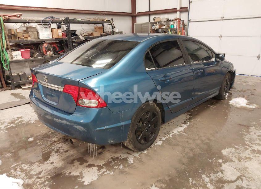 Photo 4 of 2009 Honda Civic LX (VIN 19XFA16529E024224)