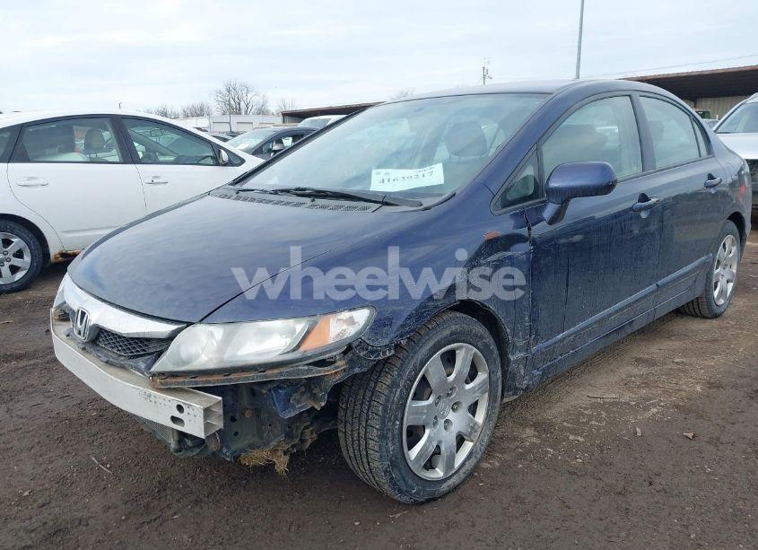 Photo 2 of 2009 Honda Civic LX (VIN 19XFA16529E043405)