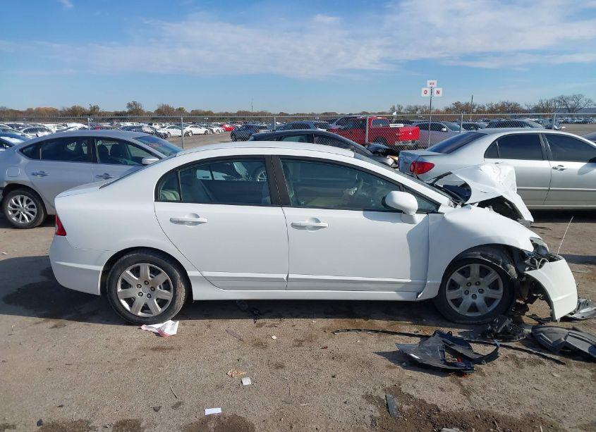 Photo 13 of 2009 Honda Civic LX (VIN 19XFA16539E033000)