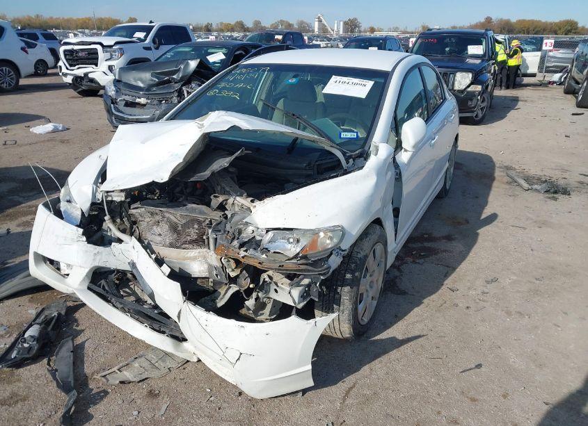 Photo 2 of 2009 Honda Civic LX (VIN 19XFA16539E033000)