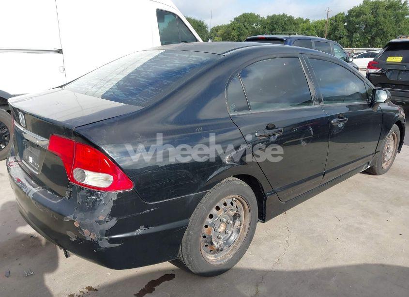 Photo 4 of 2009 Honda Civic LX (VIN 19XFA16539E035748)