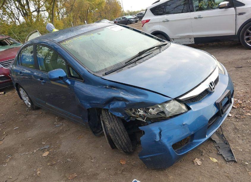 2009 Honda Civic LX (VIN 19XFA16539E036995) main photo