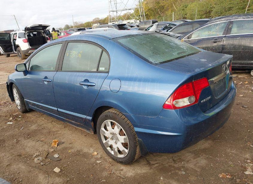 Photo 3 of 2009 Honda Civic LX (VIN 19XFA16539E036995)