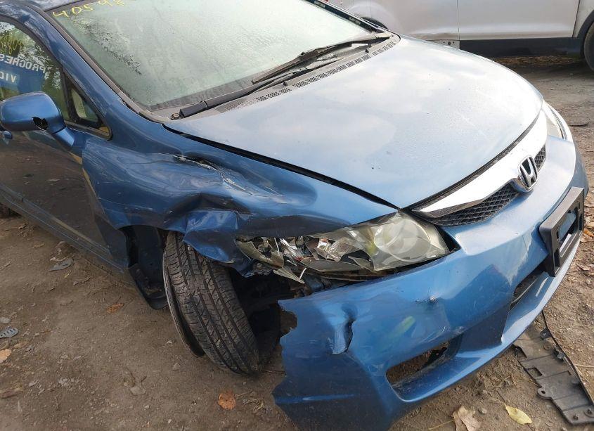 Photo 6 of 2009 Honda Civic LX (VIN 19XFA16539E036995)