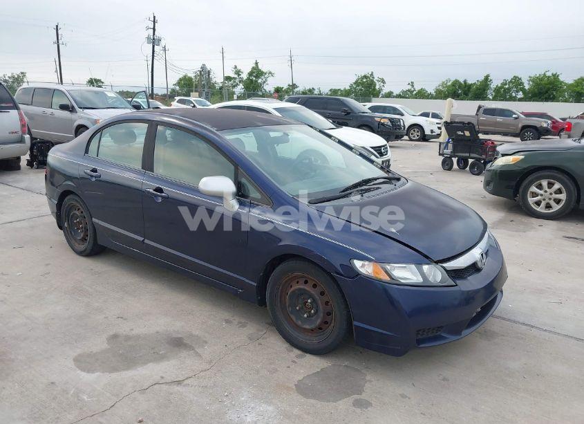 2009 Honda Civic LX (VIN 19XFA16539E046930) main photo