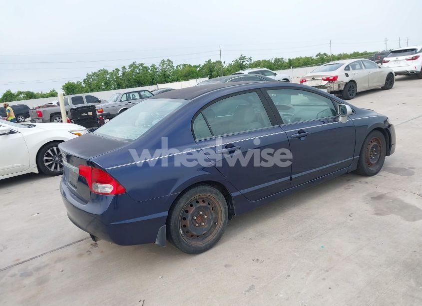 Photo 4 of 2009 Honda Civic LX (VIN 19XFA16539E046930)