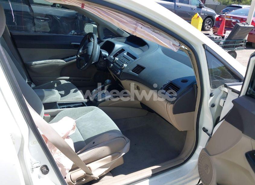 Photo 5 of 2009 Honda Civic LX (VIN 19XFA16549E018876)