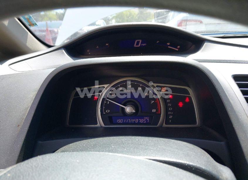 Photo 7 of 2009 Honda Civic LX (VIN 19XFA16549E018876)