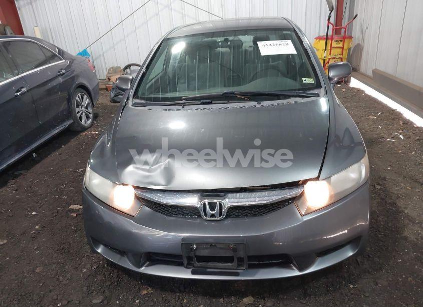 Photo 12 of 2009 Honda Civic LX (VIN 19XFA16549E029554)