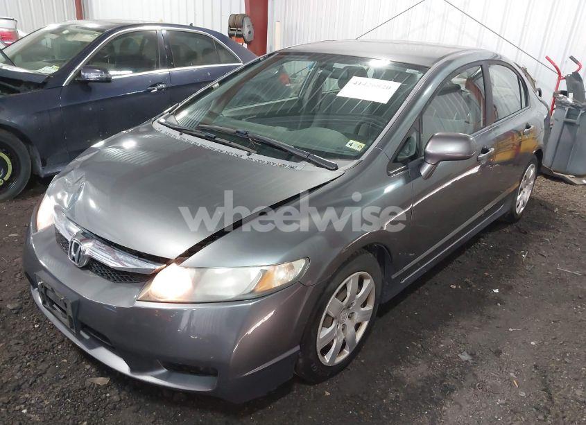 Photo 2 of 2009 Honda Civic LX (VIN 19XFA16549E029554)