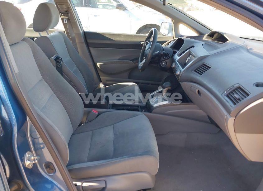 Photo 5 of 2009 Honda Civic LX (VIN 19XFA16549E038481)