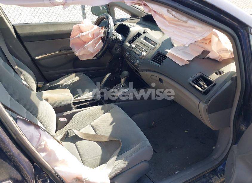 Photo 5 of 2009 Honda Civic LX (VIN 19XFA16559E001665)