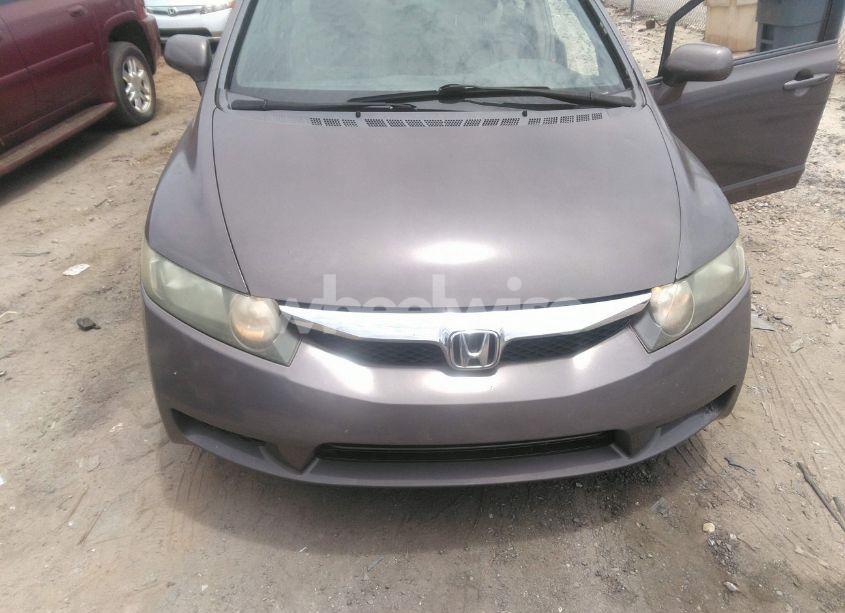 Photo 6 of 2009 Honda Civic LX (VIN 19XFA16559E022743)