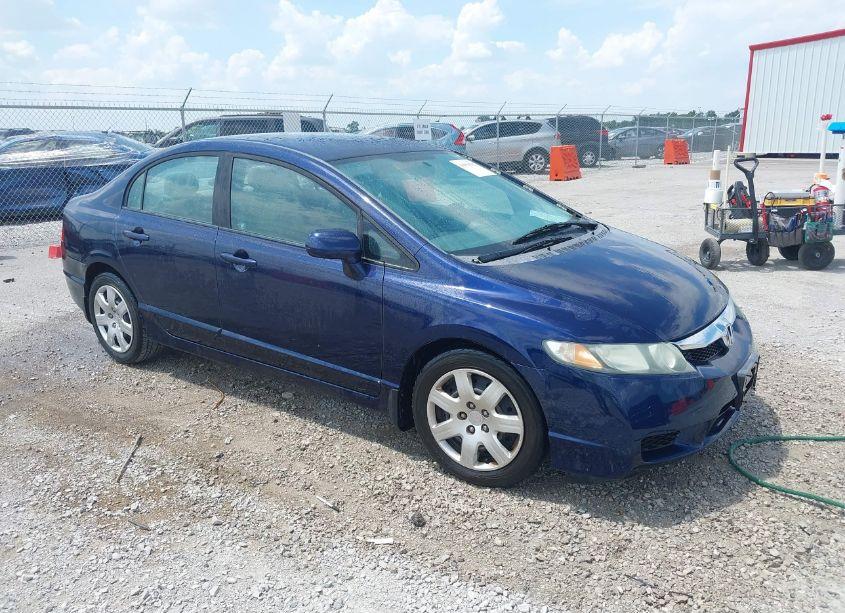 2009 Honda Civic LX (VIN 19XFA16559E032253) main photo
