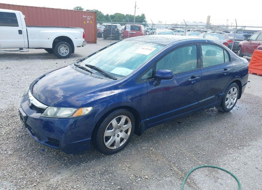 Photo 2 of 2009 Honda Civic LX (VIN 19XFA16559E032253)