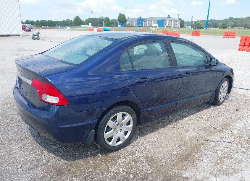 Photo 4 of 2009 Honda Civic LX (VIN 19XFA16559E032253)