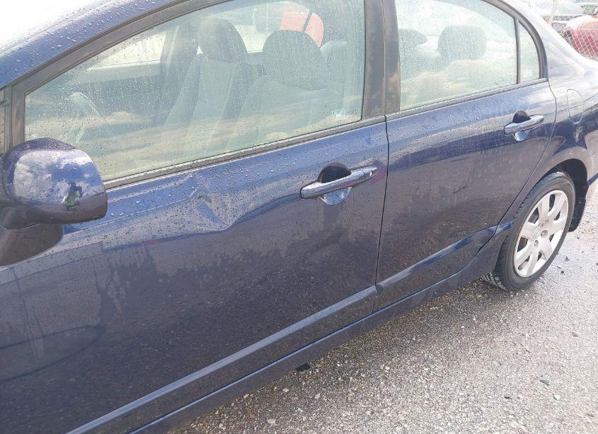 Photo 6 of 2009 Honda Civic LX (VIN 19XFA16559E032253)