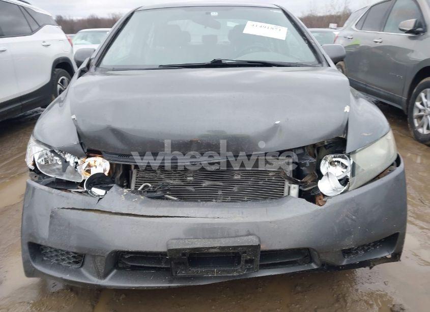 Photo 12 of 2009 Honda Civic LX (VIN 19XFA16559E050946)