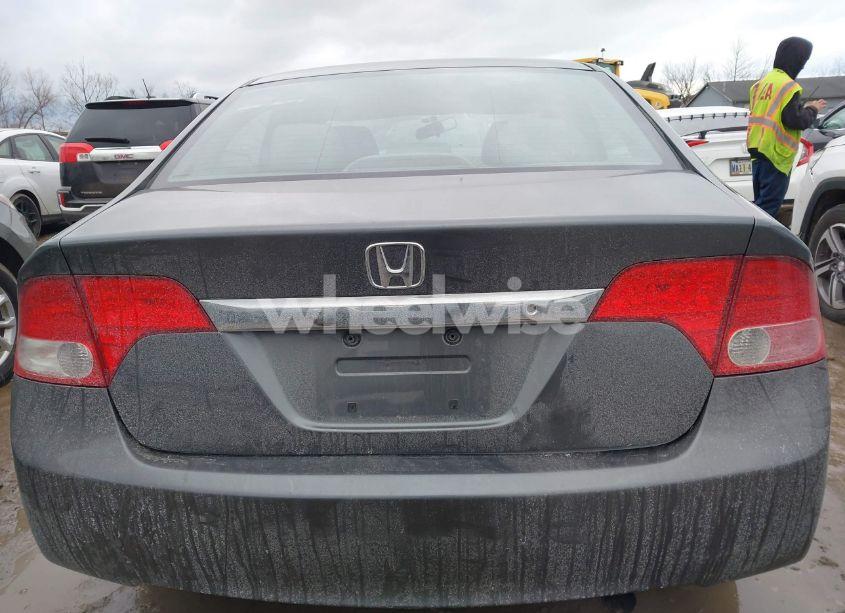 Photo 16 of 2009 Honda Civic LX (VIN 19XFA16559E050946)