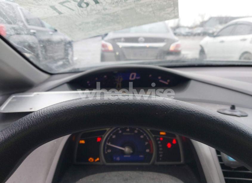 Photo 7 of 2009 Honda Civic LX (VIN 19XFA16559E050946)