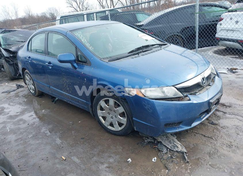 2009 Honda Civic LX (VIN 19XFA16569E009662) main photo