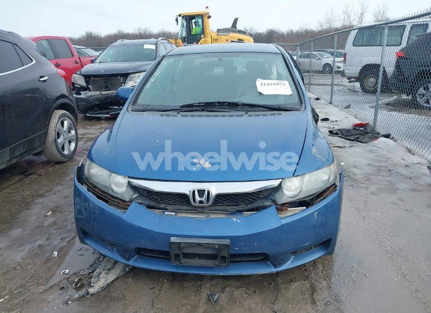 Photo 12 of 2009 Honda Civic LX (VIN 19XFA16569E009662)