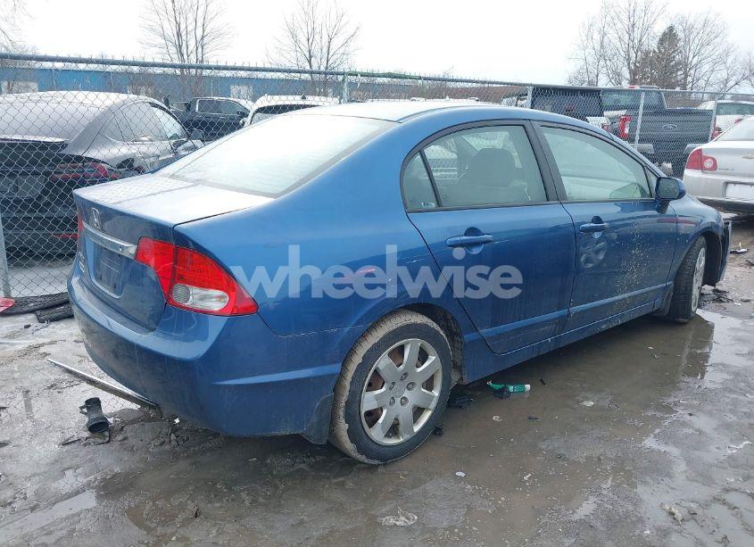 Photo 4 of 2009 Honda Civic LX (VIN 19XFA16569E009662)