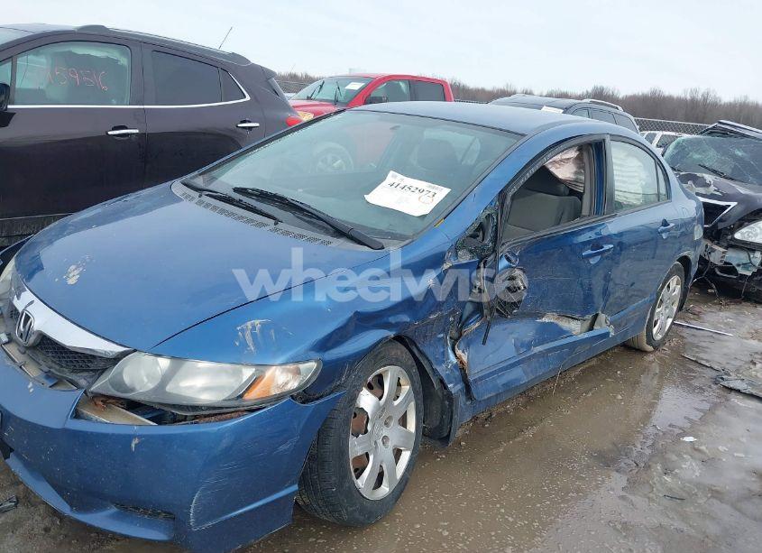 Photo 6 of 2009 Honda Civic LX (VIN 19XFA16569E009662)