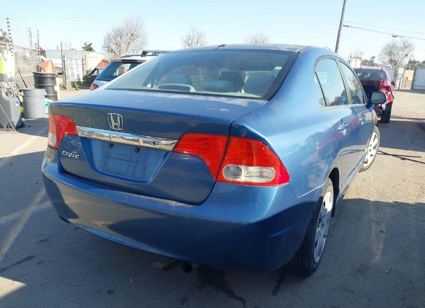 Photo 4 of 2009 Honda Civic LX (VIN 19XFA16569E019124)