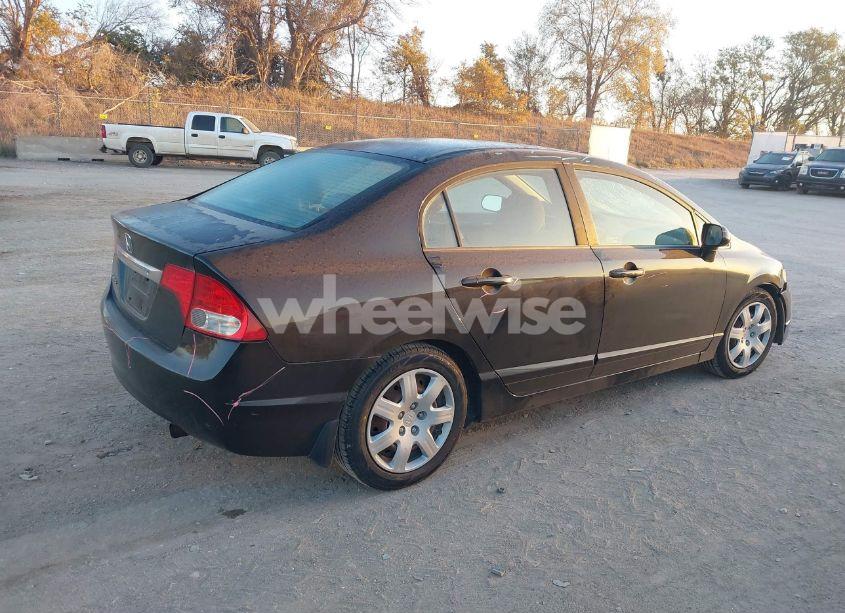 Photo 4 of 2009 Honda Civic LX (VIN 19XFA16569E043147)