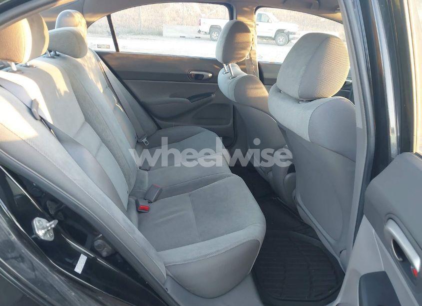 Photo 8 of 2009 Honda Civic LX (VIN 19XFA16569E043147)