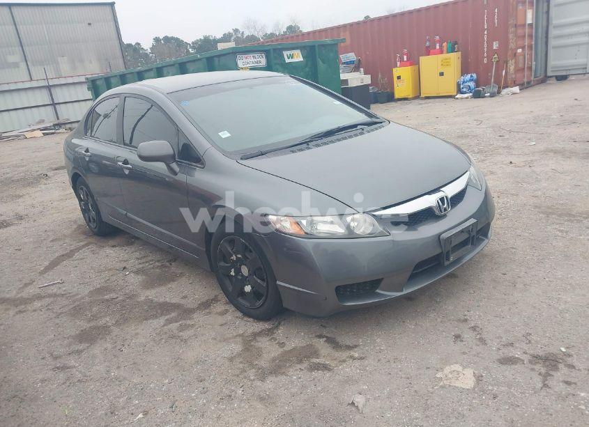 2009 Honda Civic LX (VIN 19XFA16569E050955) main photo
