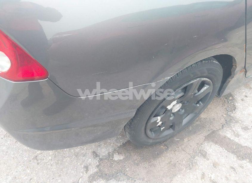 Photo 13 of 2009 Honda Civic LX (VIN 19XFA16569E050955)