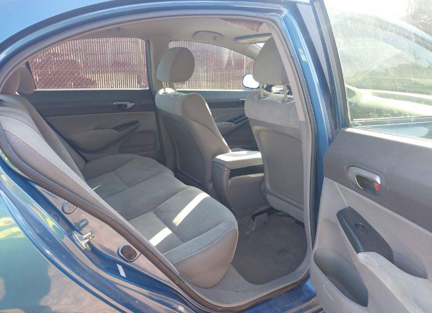 Photo 8 of 2009 Honda Civic LX (VIN 19XFA16579E006933)