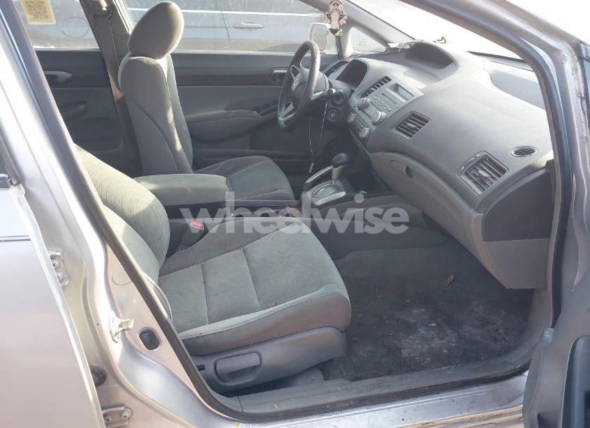 Photo 5 of 2009 Honda Civic LX (VIN 19XFA16579E046302)