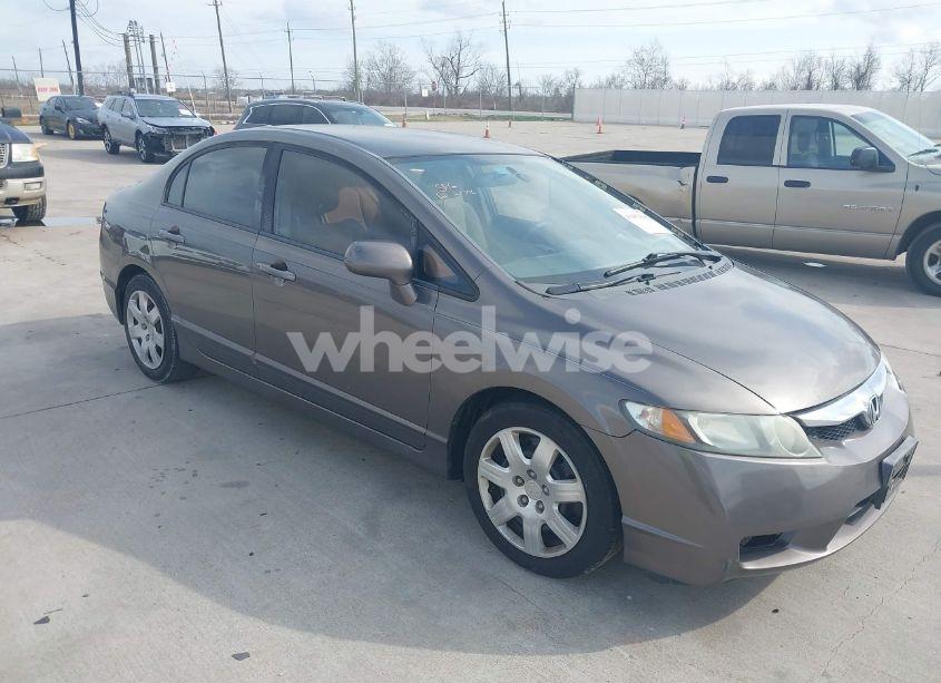 2009 Honda Civic LX (VIN 19XFA16579E047577) main photo