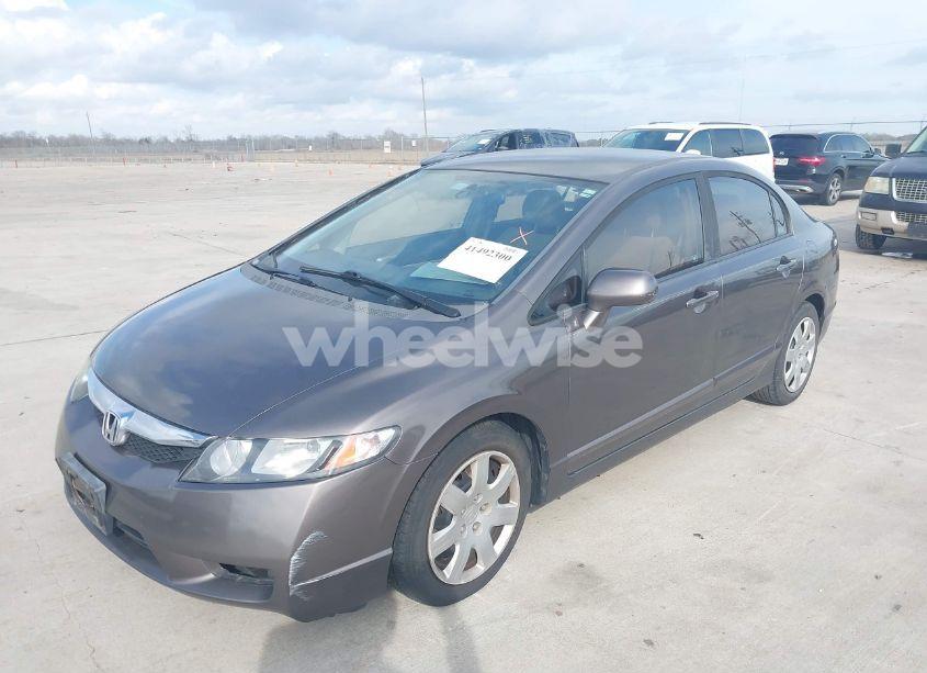 Photo 2 of 2009 Honda Civic LX (VIN 19XFA16579E047577)