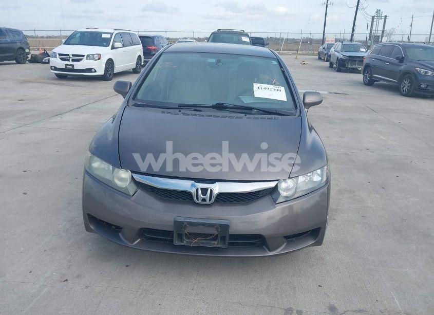 Photo 6 of 2009 Honda Civic LX (VIN 19XFA16579E047577)