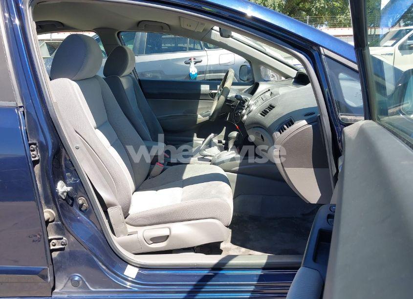 Photo 5 of 2009 Honda Civic LX (VIN 19XFA16579E050754)