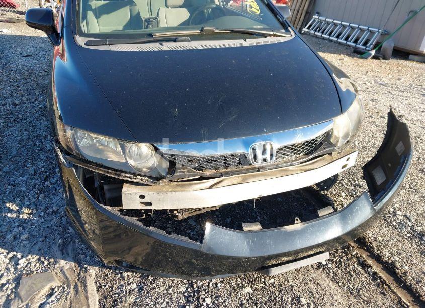 Photo 6 of 2009 Honda Civic LX (VIN 19XFA16579E050883)