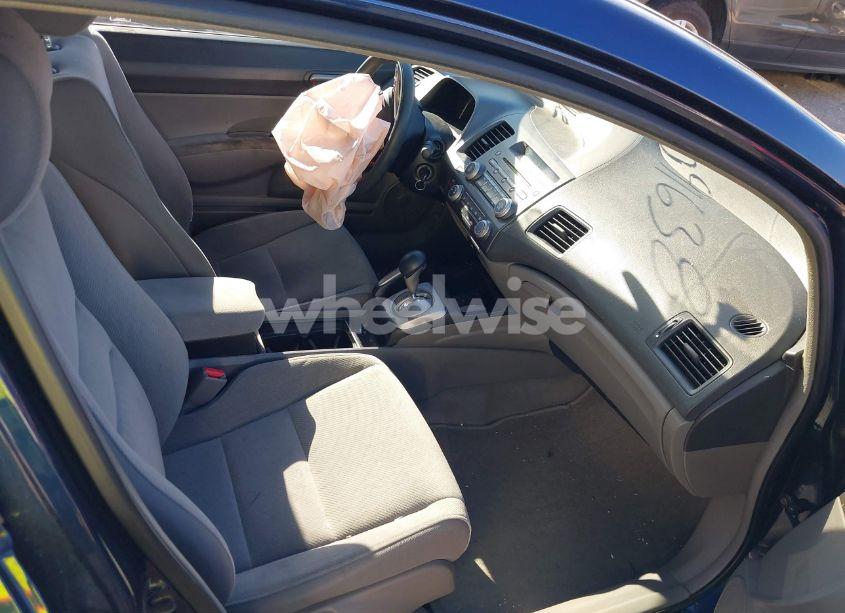 Photo 5 of 2009 Honda Civic LX (VIN 19XFA16589E026799)