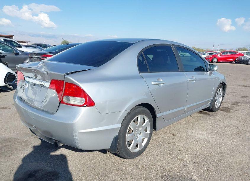 Photo 4 of 2009 Honda Civic LX (VIN 19XFA16589E049189)