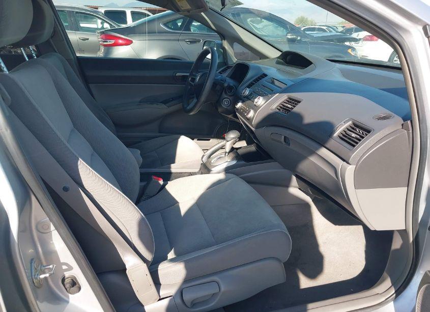 Photo 5 of 2009 Honda Civic LX (VIN 19XFA16589E049189)