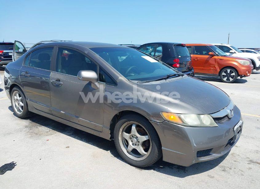 2009 Honda Civic LX (VIN 19XFA16599E018159) main photo