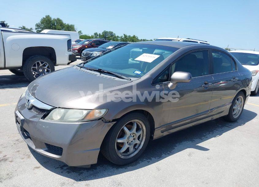 Photo 2 of 2009 Honda Civic LX (VIN 19XFA16599E018159)
