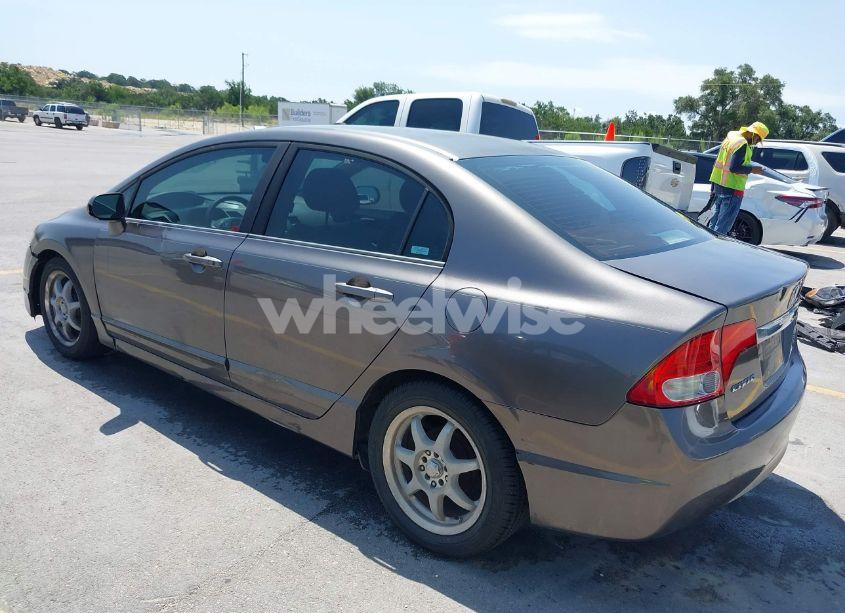 Photo 3 of 2009 Honda Civic LX (VIN 19XFA16599E018159)