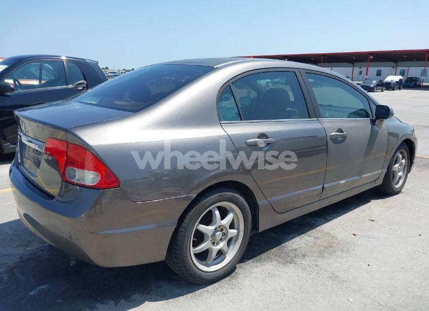 Photo 4 of 2009 Honda Civic LX (VIN 19XFA16599E018159)