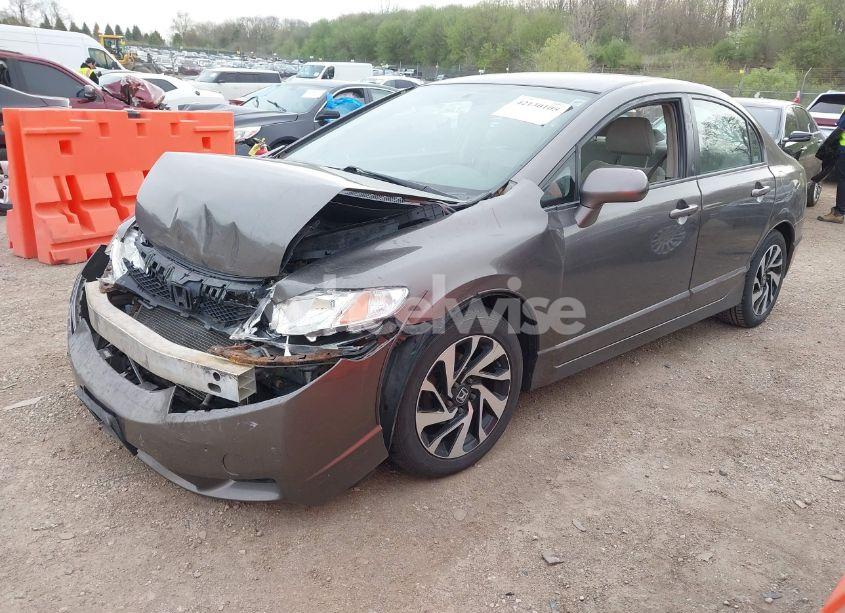 Photo 2 of 2009 Honda Civic LX (VIN 19XFA16599E019179)