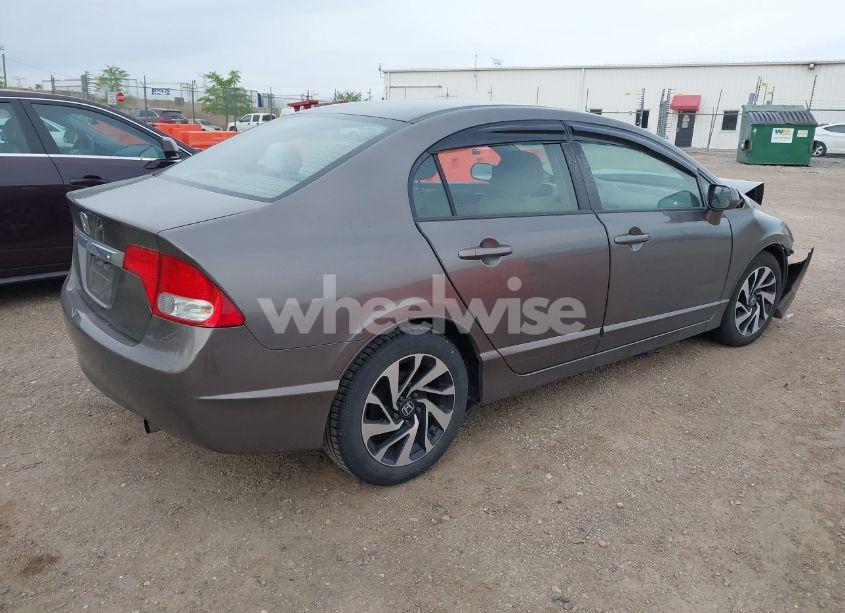Photo 4 of 2009 Honda Civic LX (VIN 19XFA16599E019179)