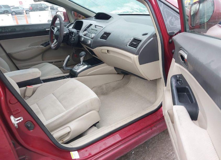 Photo 5 of 2009 Honda Civic LX (VIN 19XFA16599E040713)